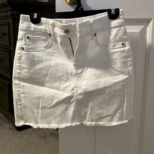 White denim American Eagle skirt